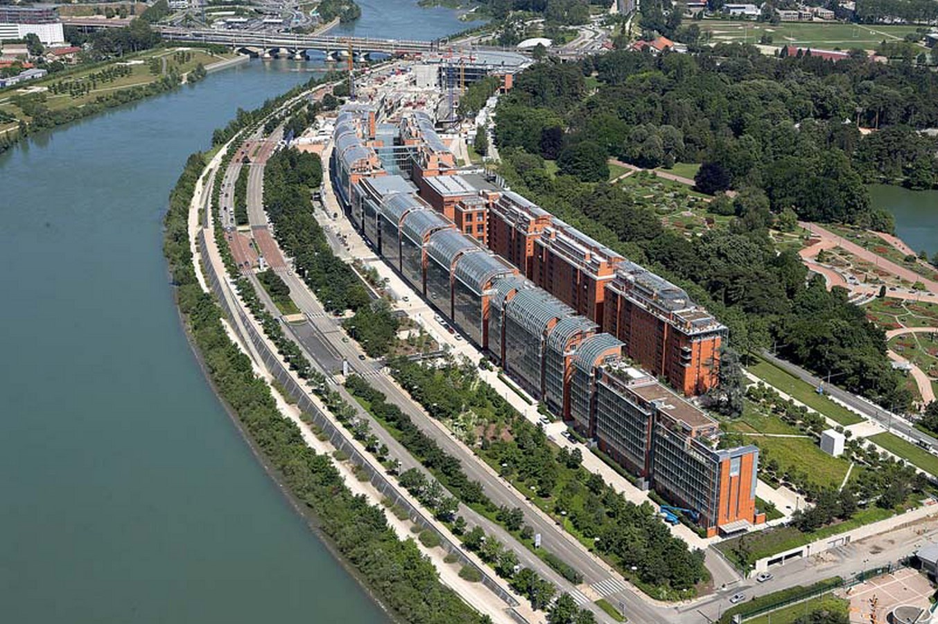 Cite. Cite International Lyon. Cité internationale в Лионе. Renzo Piano Lyon. Интернациональный город пиано.