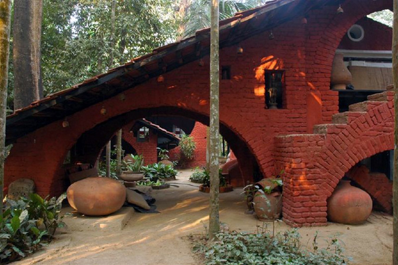 this-alibag-home-by-nari-gandi-is-an-embodiment-of-organic-architecture