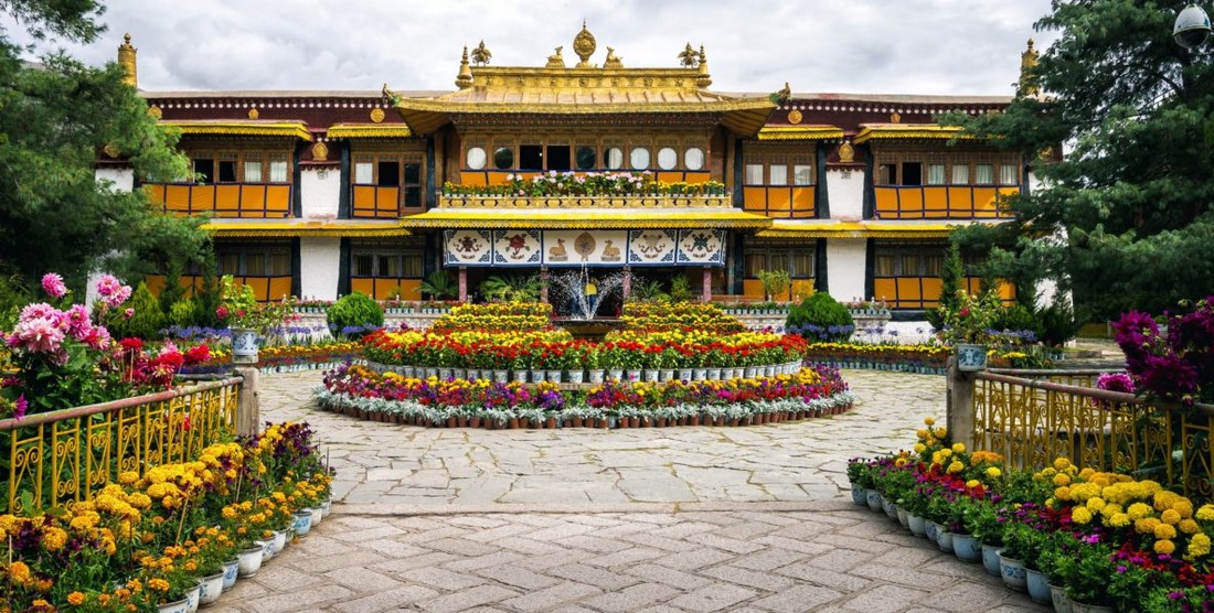 15 places to visit in Lhasa for the Travelling Architect - RTF ...