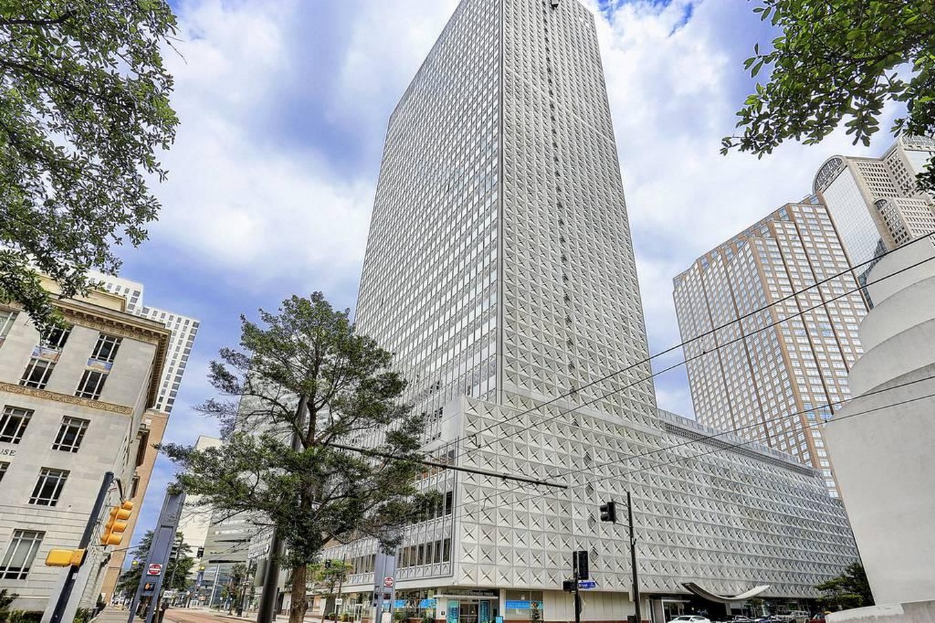 15 Tallest Buildings In Dallas - RTF | Rethinking The Future