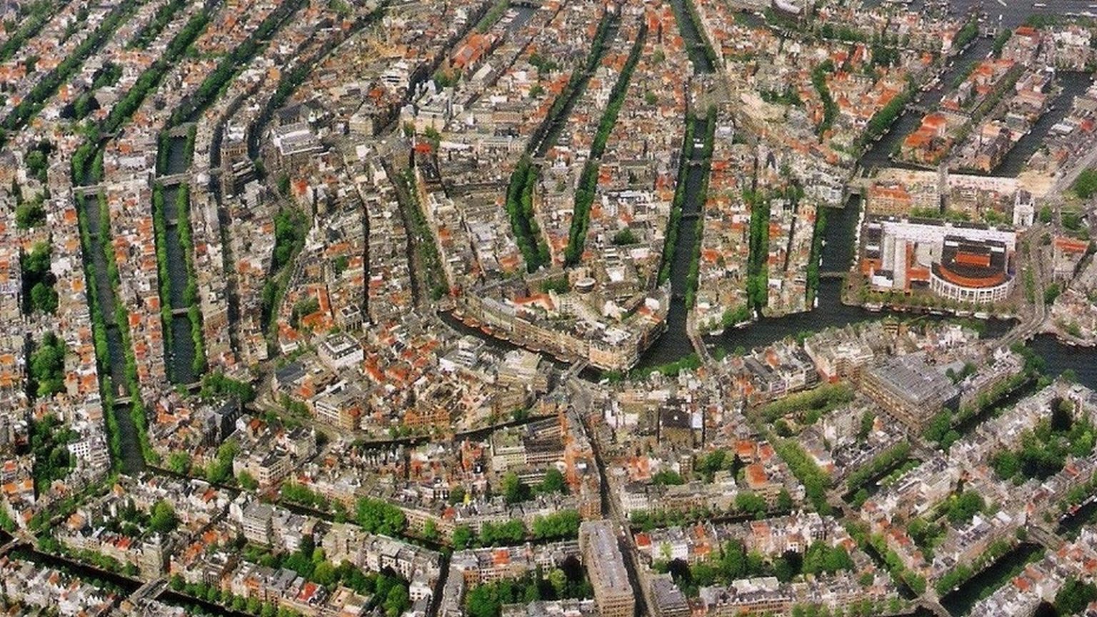 Концентрические каналы XVII века в квартале Сингелграхт