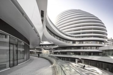 Beijing Galaxy SOHO by Zaha Hadid: Modern approach to traditional ...