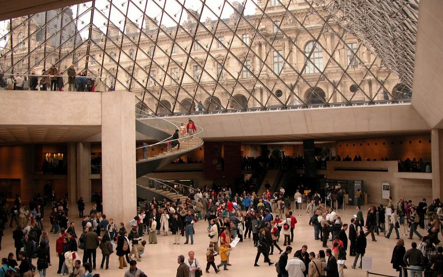 The Louvre Pyramid, Paris (1989) - Sheet3