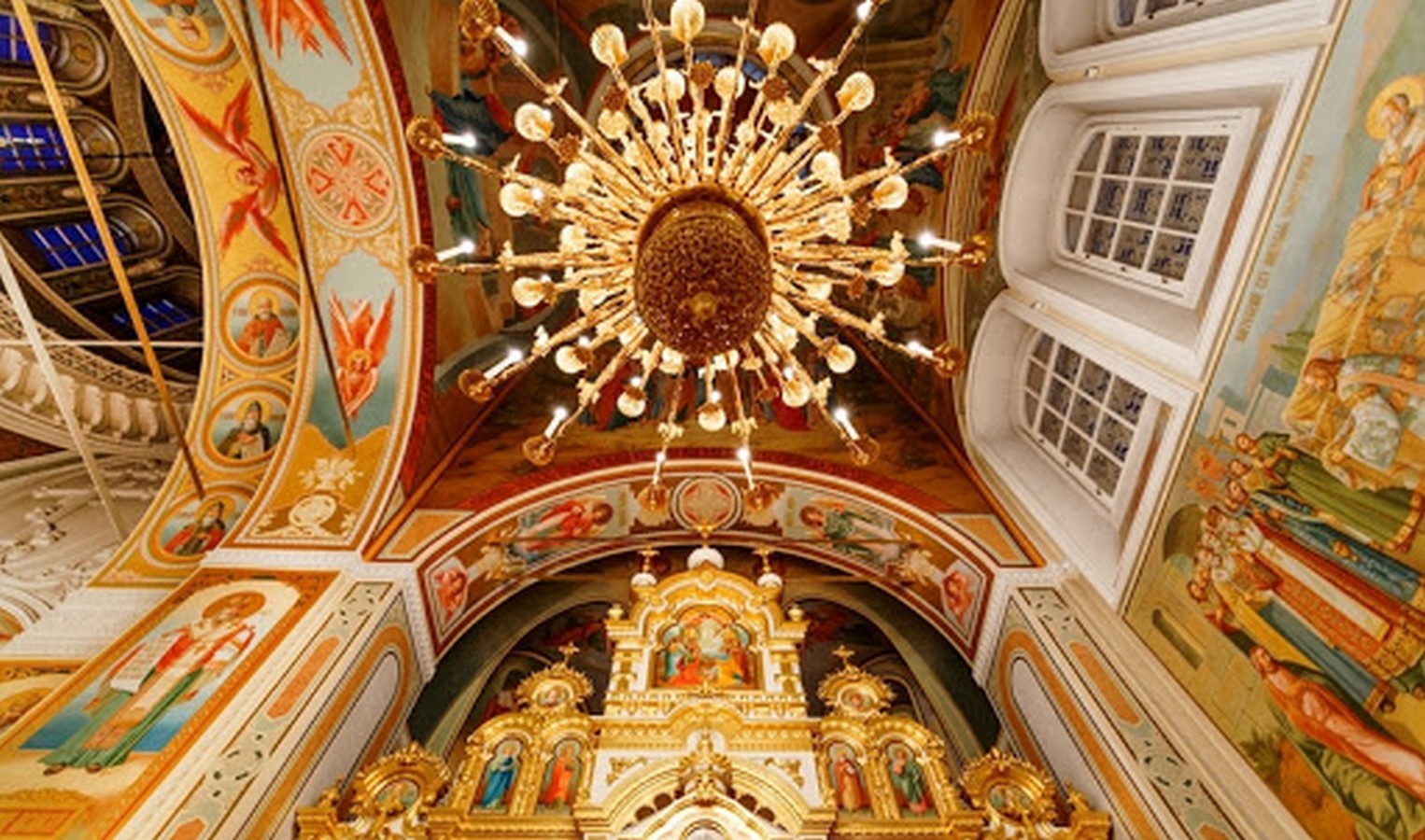 Внутреннее убранство православного храма фото
