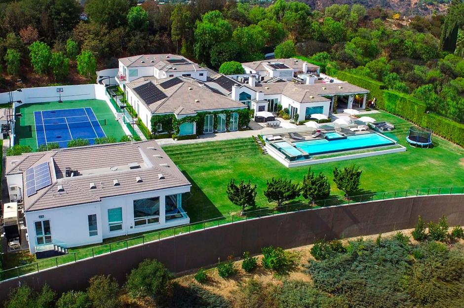 An inside look at all the houses owned by Jennifer Lopez RTF