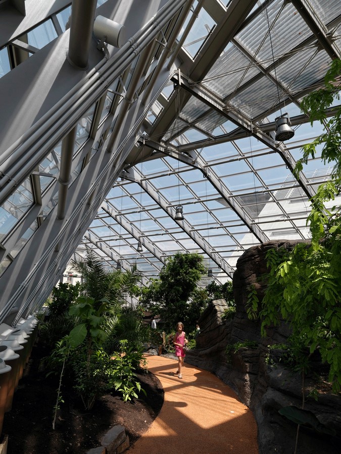 The tropical greenhouse structure_©iguzzini