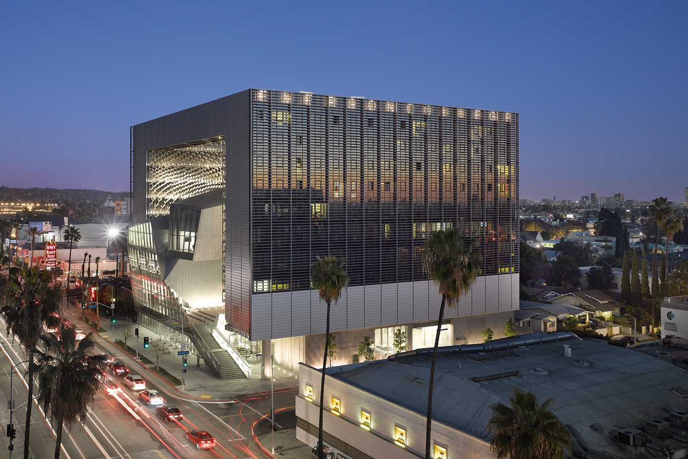 Buildings In Los Angeles: 15 Architectural Marvels Every Architect Must See - Sheet10